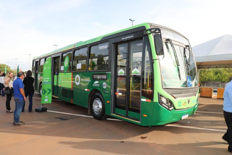 Jogo do Tigrinho: servidores são suspeitos de desviar recursos da educação para apostas, diz Secretaria