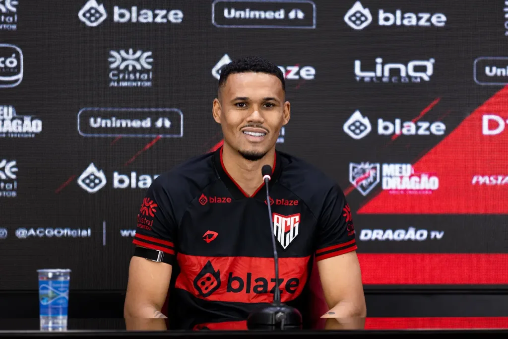 A dois pontos do G6, Atlético-GO inicia sequência que Daniel Peixoto considera “crucial”