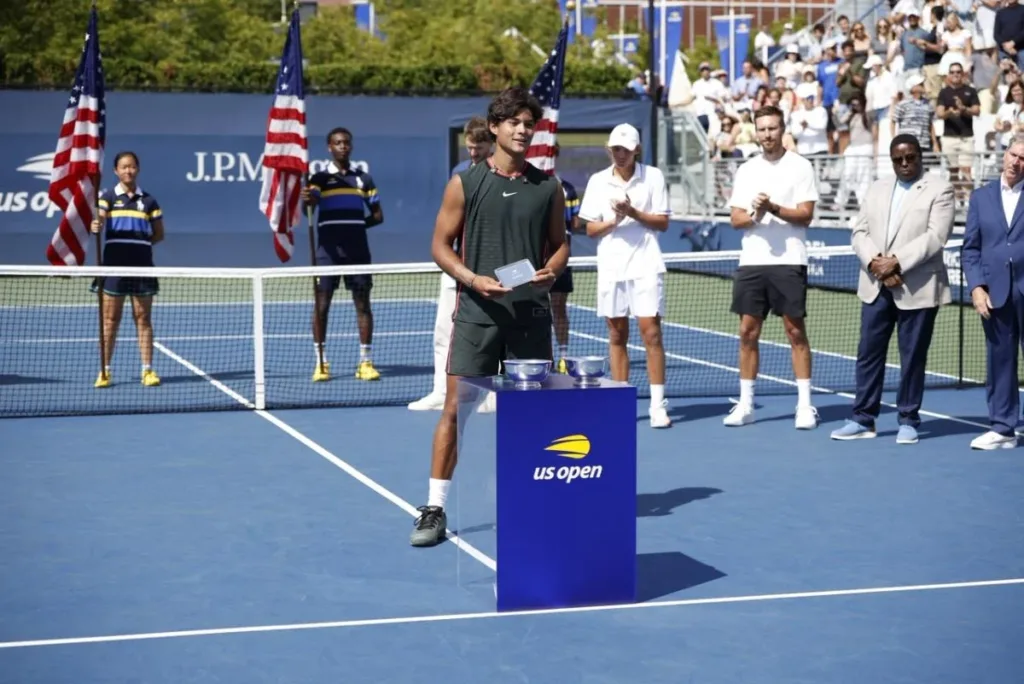 Goiano Guto Miguel é vice do US Open juvenil