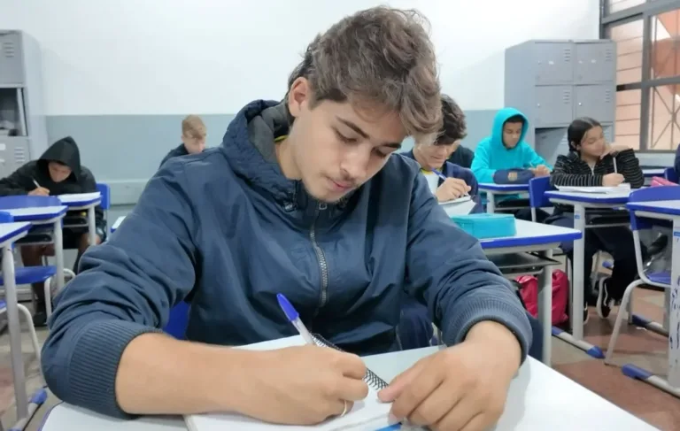 Educação empreendedora incentiva jovens a tirar ideias do papel
